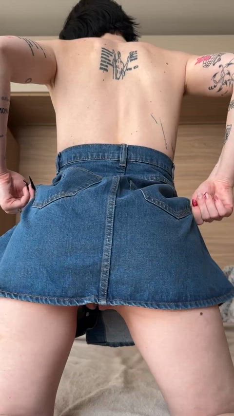 What do you think of girls who don't wear panties?