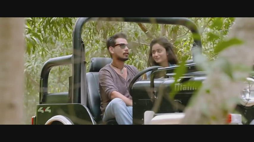 Tridha Choudhury Kissing Scene in Khawto 2016