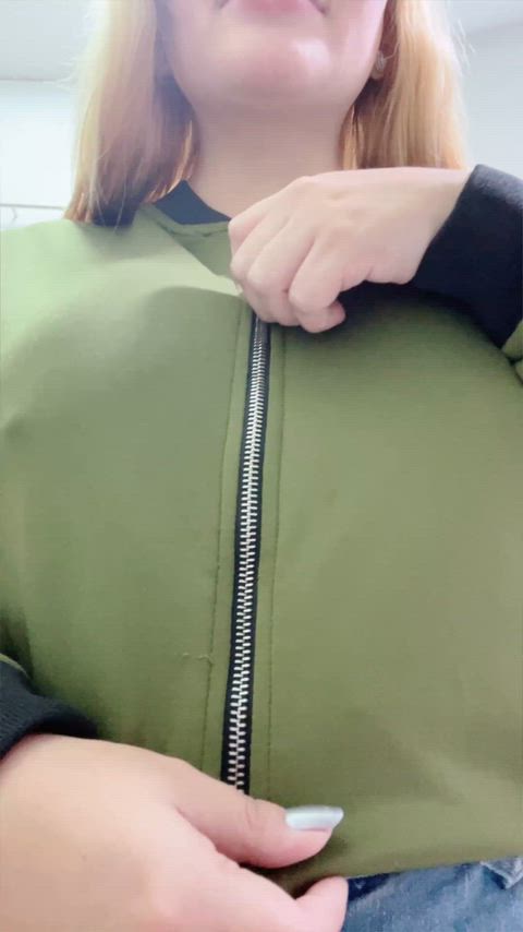 Big Tits Bouncing Tits Huge Tits Natural Tits Small Tits Tits Porn GIF by amellieh
