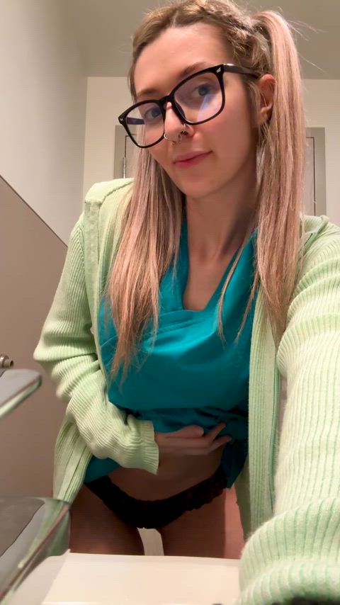 Curious if men are still into petite girls