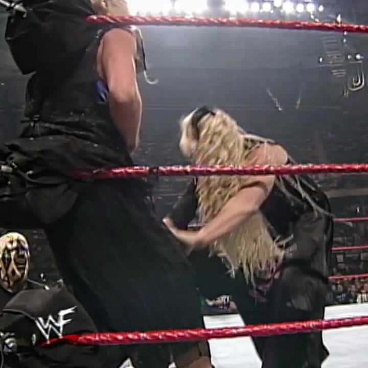 Sable stripped her tits are so huge