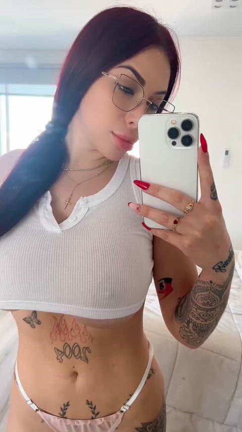 Vos atrás mío… el espejo enfrente… ¿qué harías?