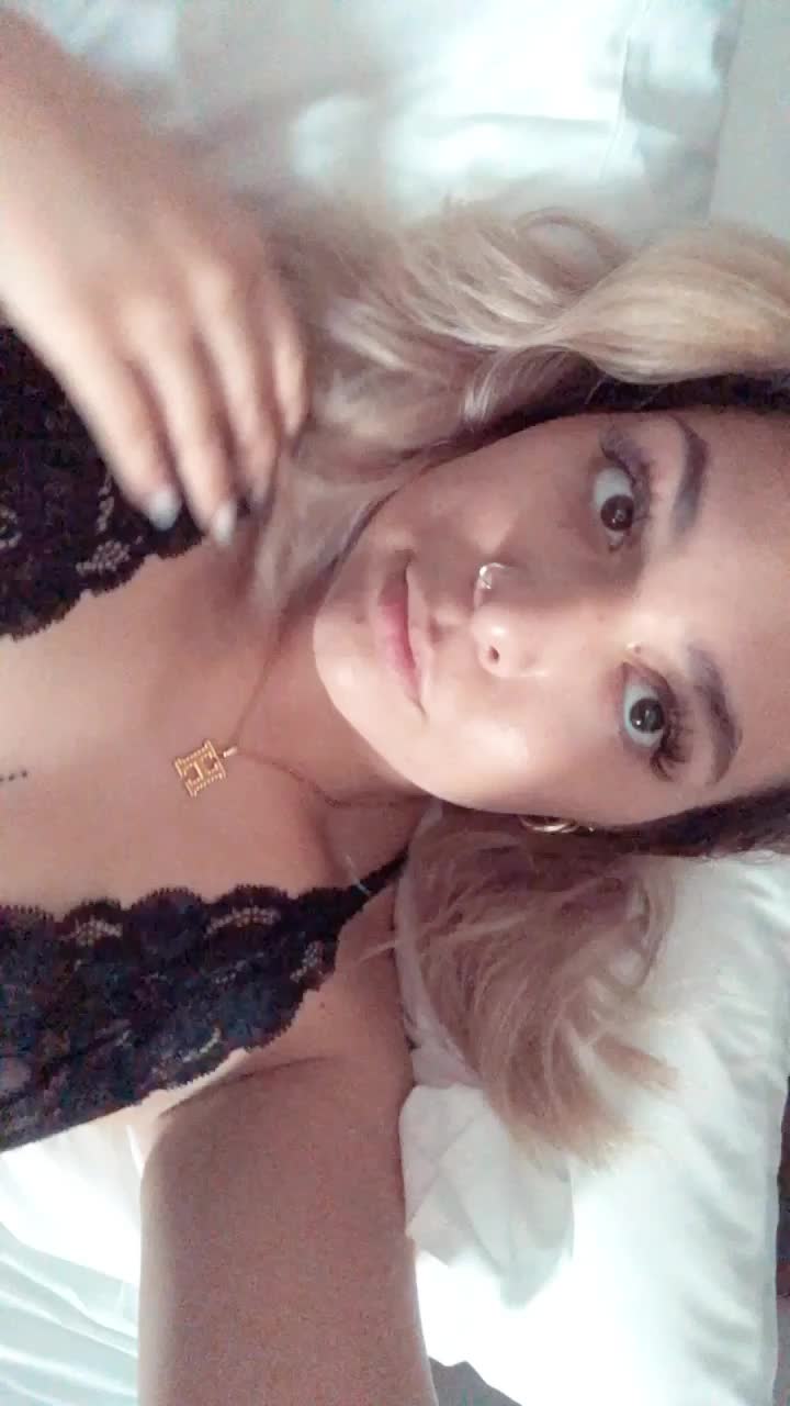 putting on some cute lingerie for my zoom class 😘 i’m so horny i want anyone’s attention