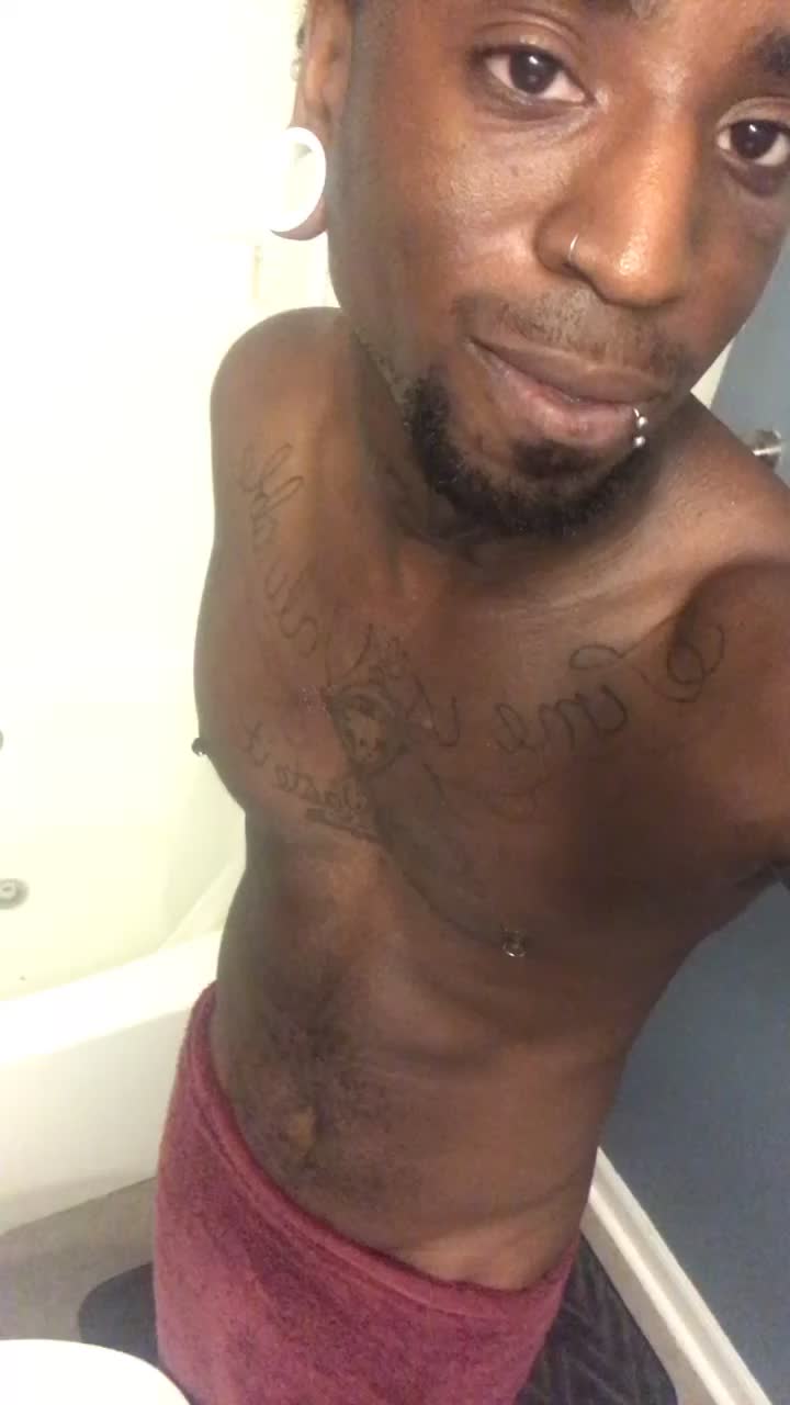 27 fit and thicc long package , come say hey! Pic in post and story