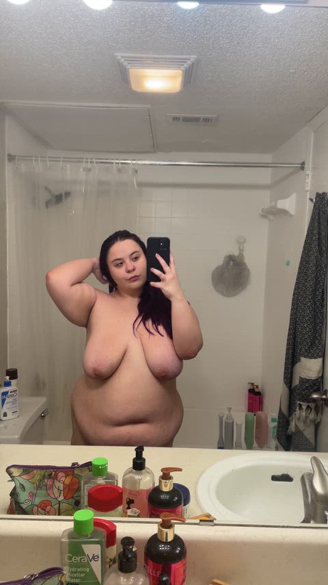 shower time with this 23y/o slut... you joining?