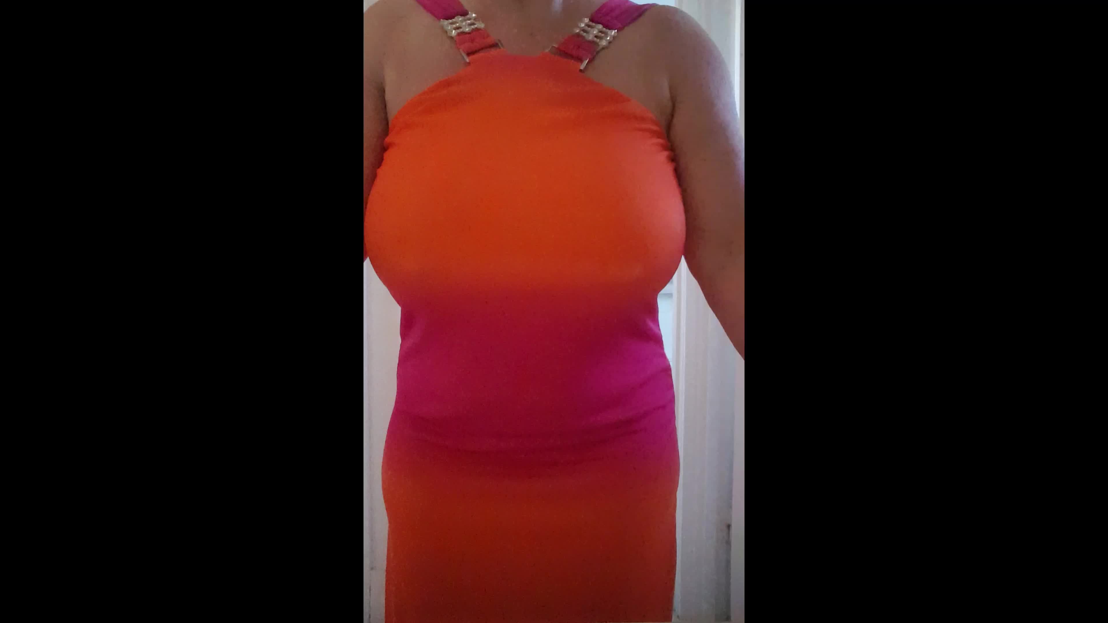 Went out shopping with no bra and panties on 😉 xx 55yo  🇦🇺