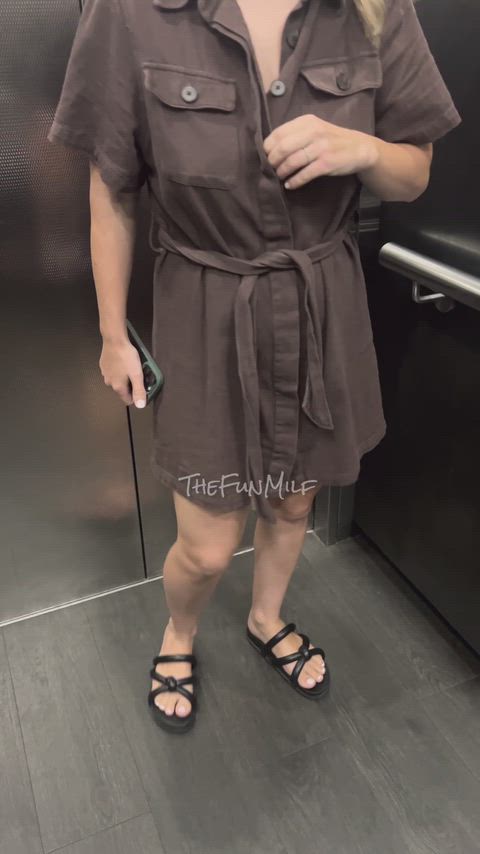 Flashing Public r/CaughtPublic Porn GIF by thefunmilf
