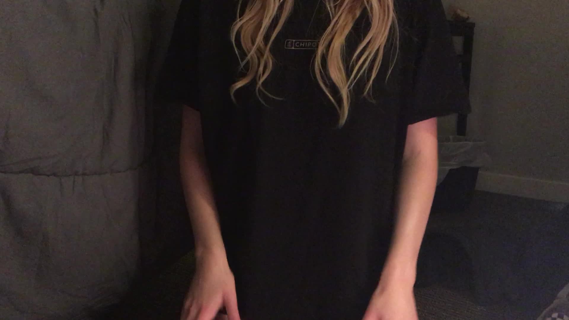 Yes, that is a chipotle shirt🌯 You all seemed to like gifs, so here’s another in the same vein