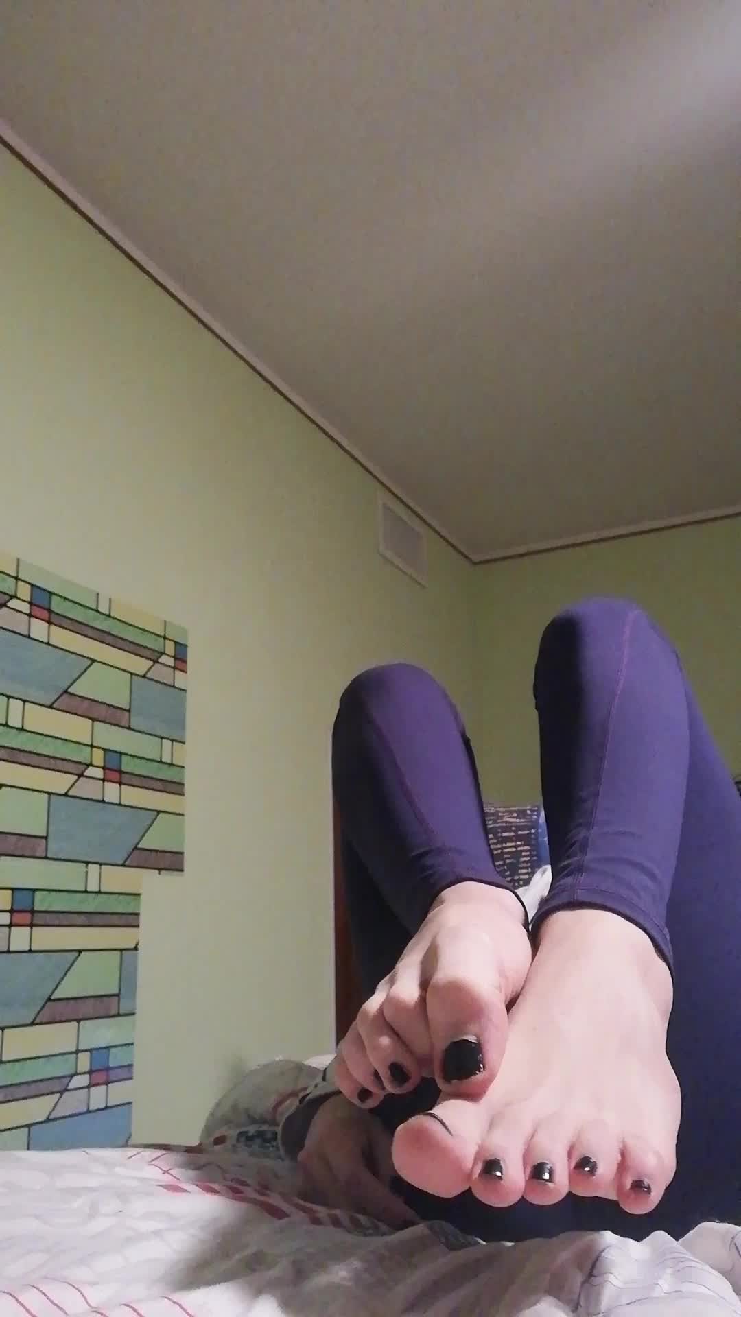 I love showing odd my feet to you, now open wide 😏