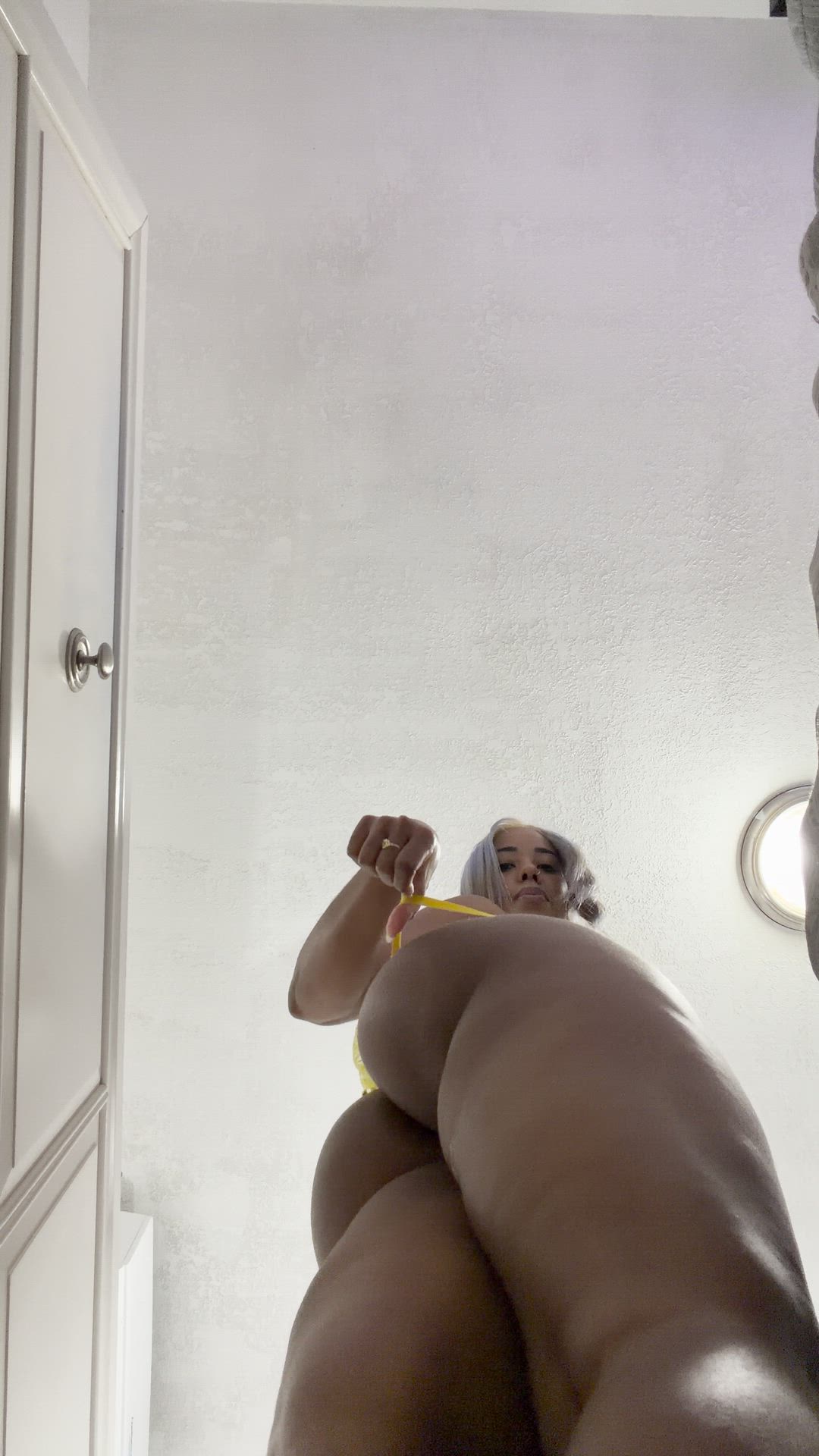 That ass bouncing like a dream