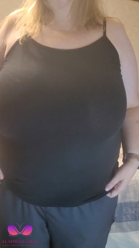 Mommy's Big Titty Reveal