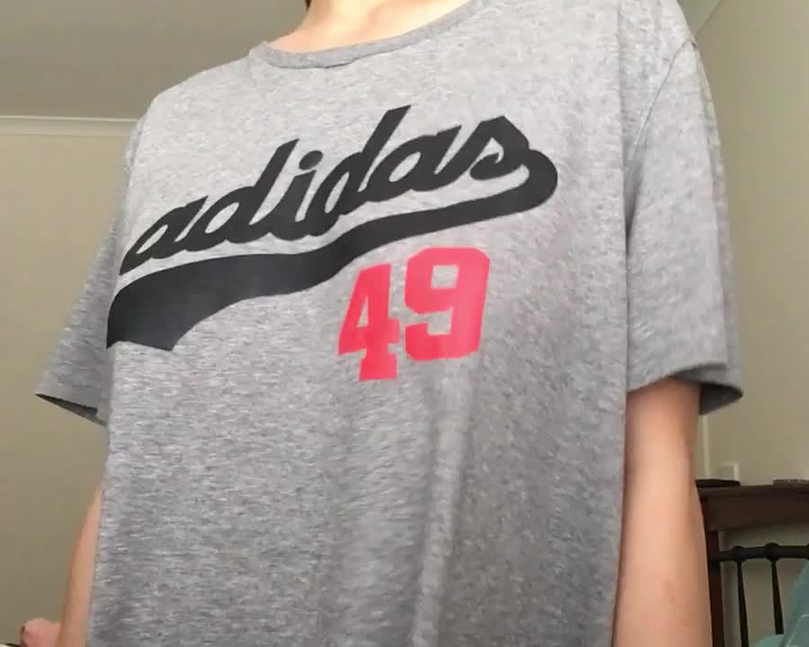 Confirmed: boyfriend’s shirt makes for a great titty drop