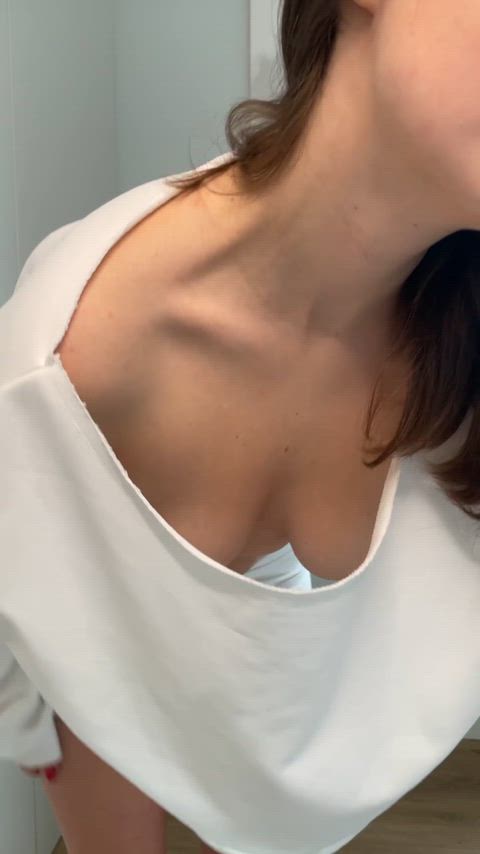 OnlyFans Teen Tits Porn GIF by sia_light19