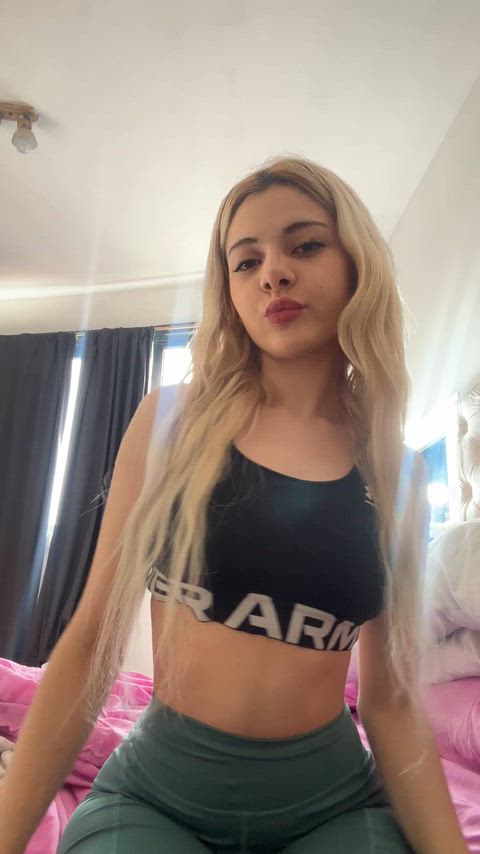 18yo latina ready for anything