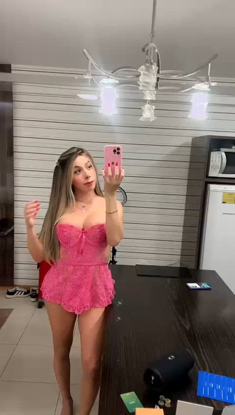 What’s your favorite features on Trans girls ?