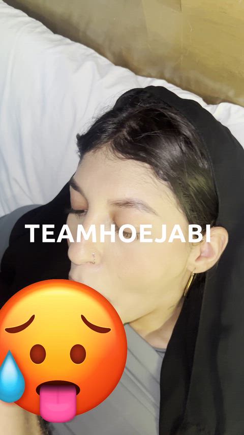 idk this is too haram for you u cant watch akhy