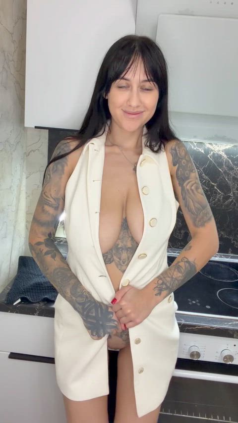 Do you love when I bare my titties for you