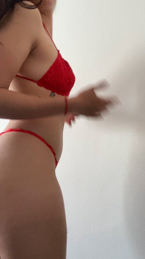 My 18y.o ass is your new cum target ;)