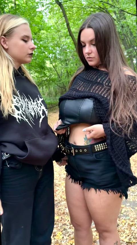 A wet kiss that drives us crazy