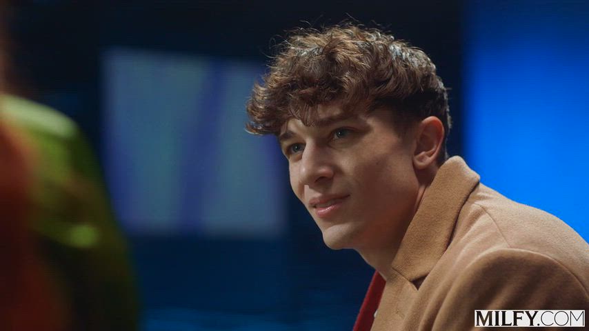 Lauren Phillips - Married Redhead Lauren Gets DPed