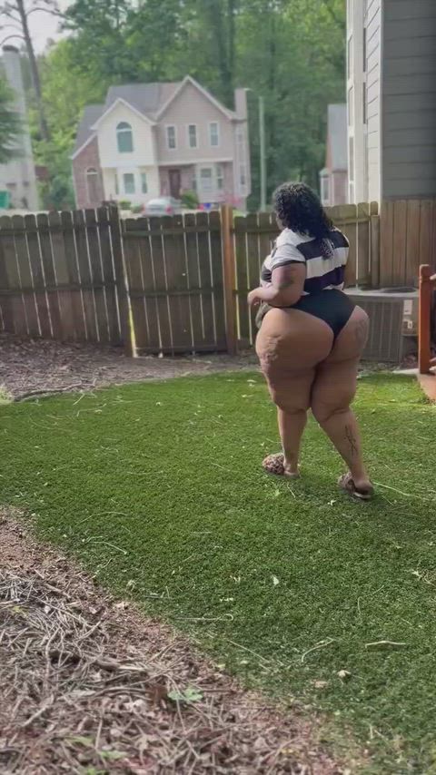 BBA: Didi you'll ever seen a grand ma ass these fat 😱