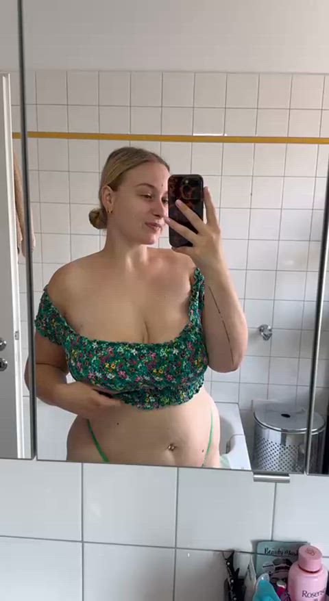 Guys keep telling me my boobs and tummy are perfect.. are they?
