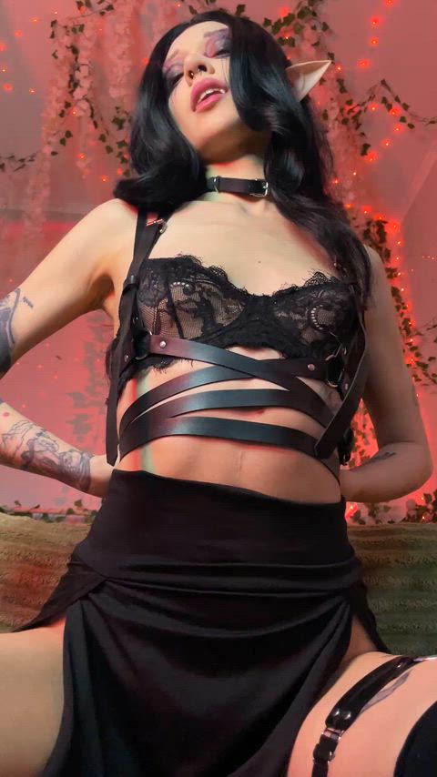 Quest updated: Obey the Dark Elf ✨