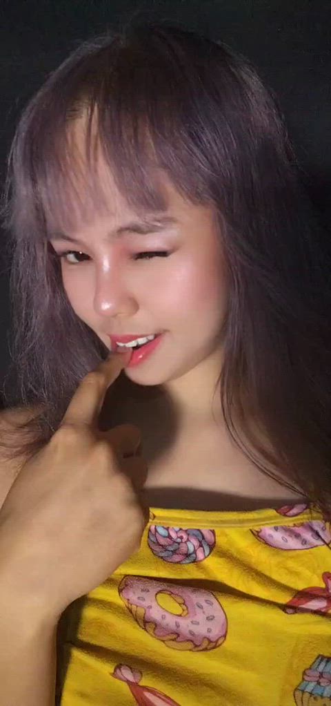 She doesn’t say much… but the silence makes you want her more. 🔥