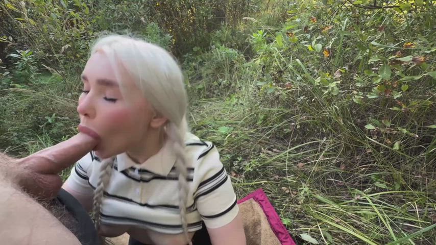 Outdoor Blowjobs are just more fun!