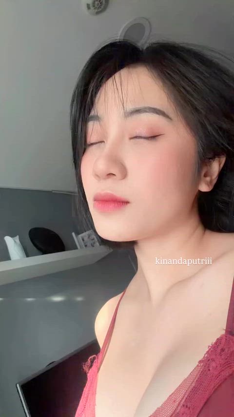 Laras Kinanda Putri