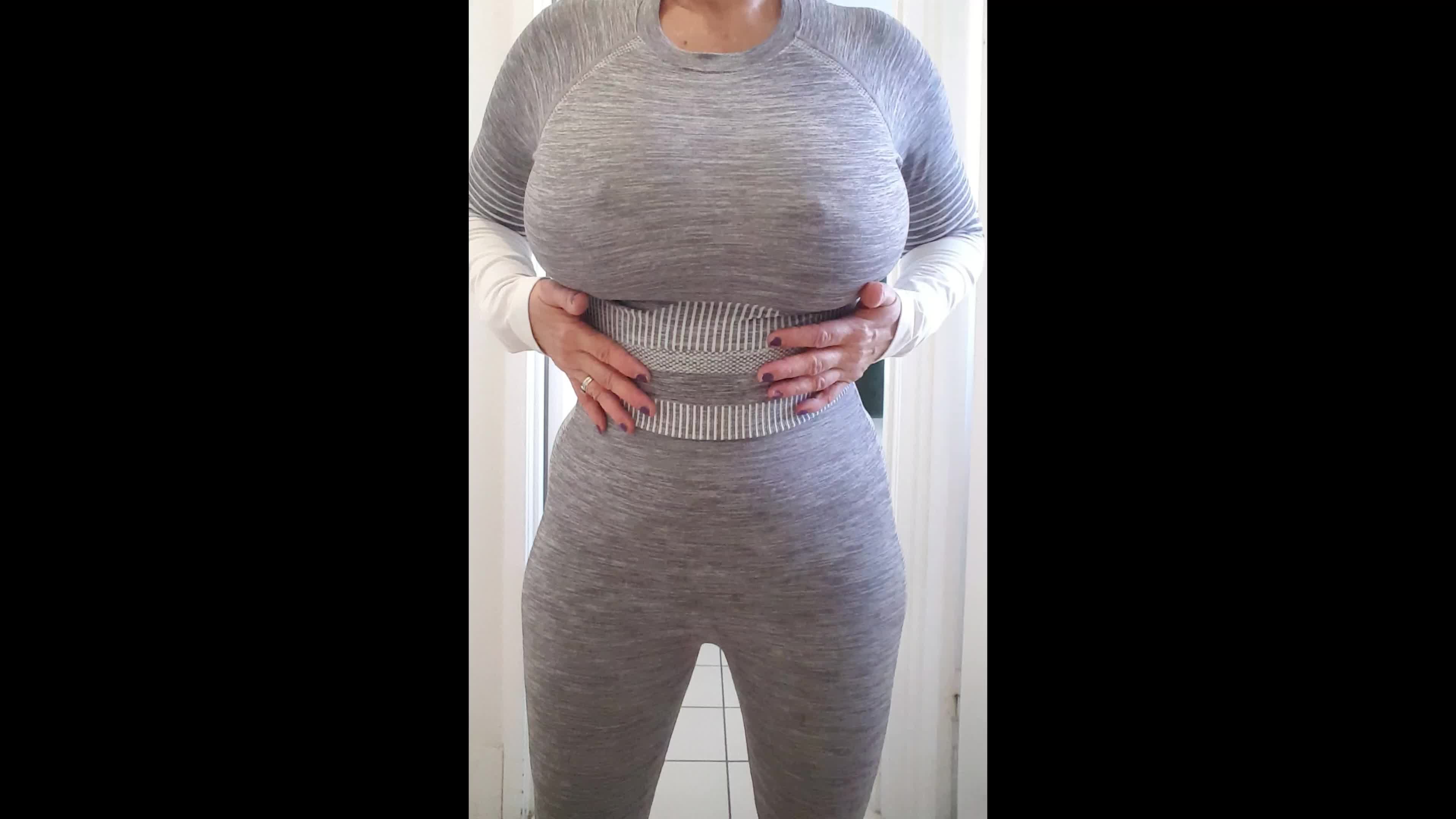 Bathroom Titty Drop in My new winter gym wear 💞 xx 55yo 🇦🇺