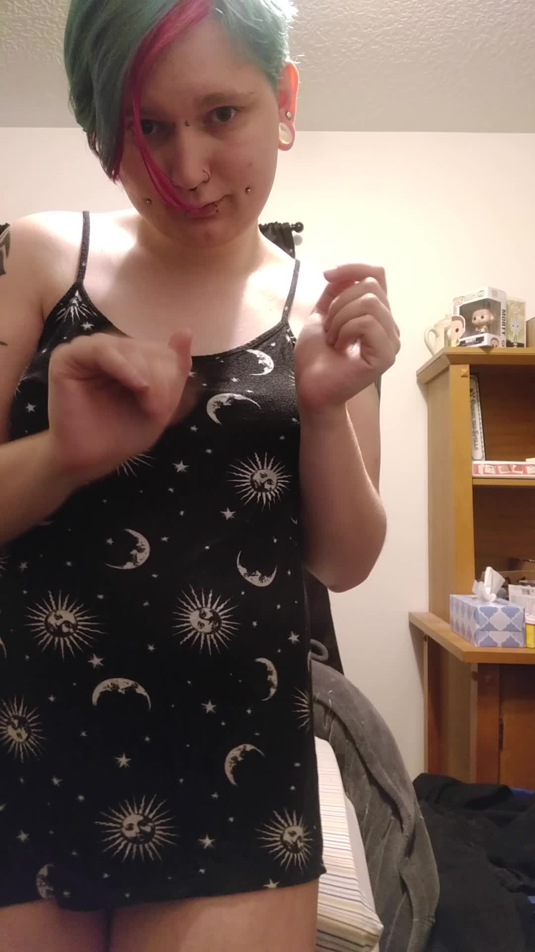 Want to see me bounce on it? Shake my titties! 😜 DM the word 