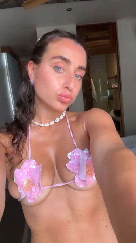 Babe, Hottie, Tease clip