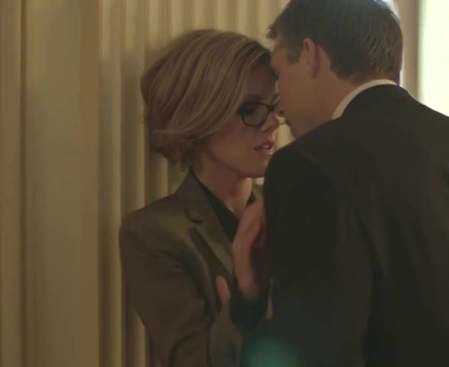 Kathleen Robertson in 
