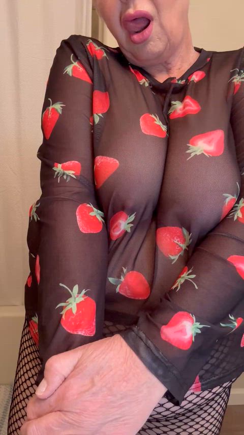 I need your cream with my strawberries