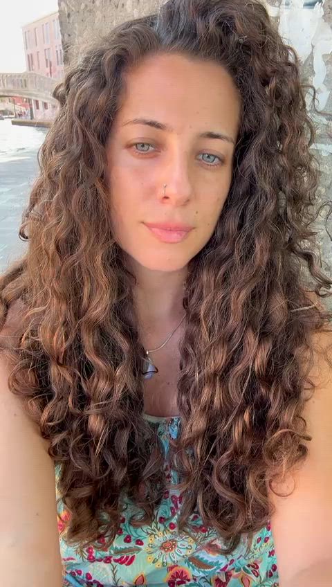 Making a beautiful Italian town even better! [GIF]