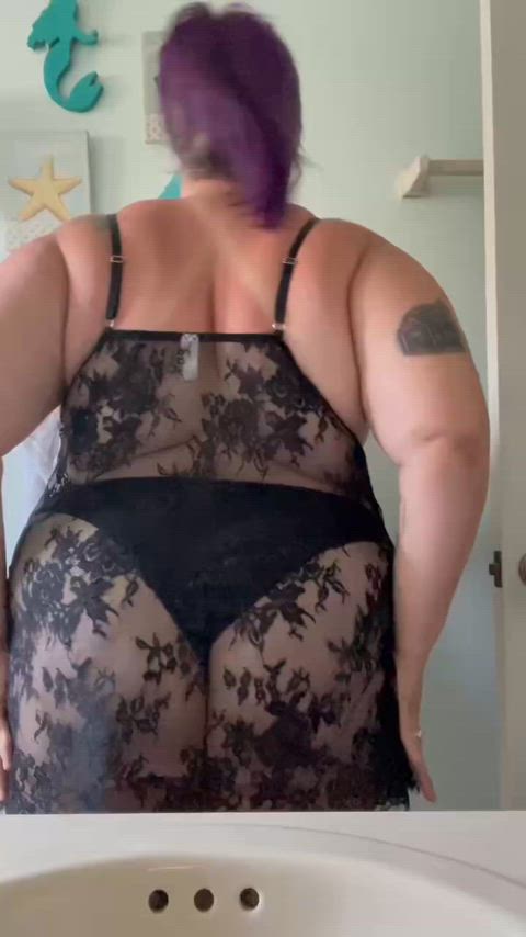 How’s the view 🖤