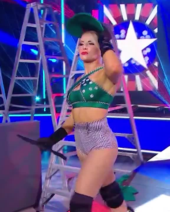 Lacey Evans