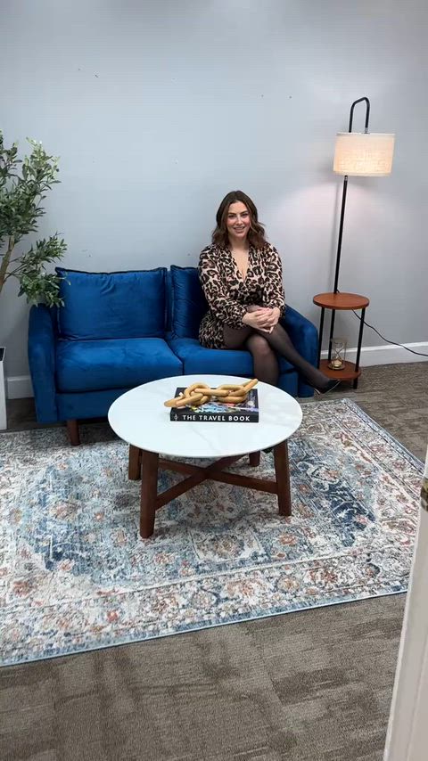 guess what's under these pantyhose