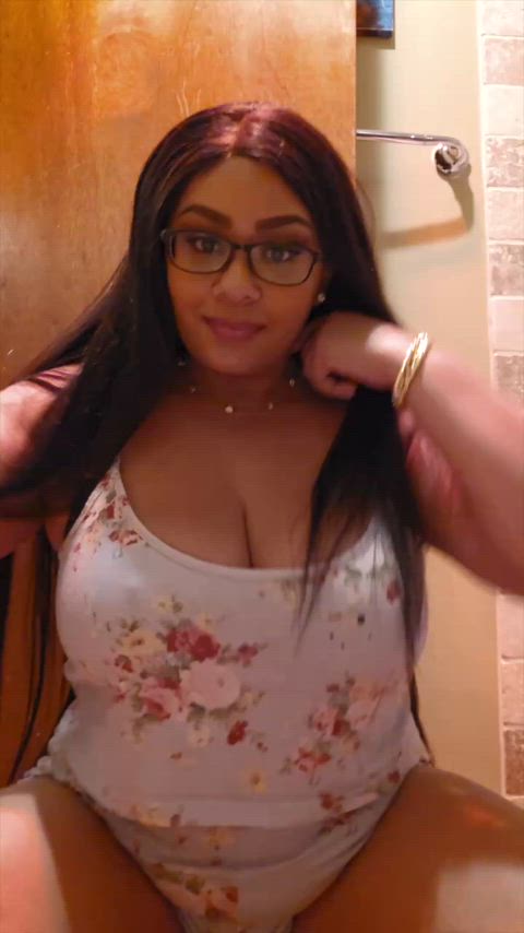 POV: Huge tits Creamy Pussy Pee ๐ฆ