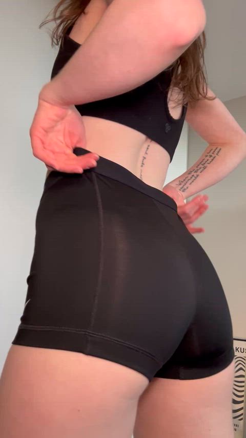 Who doesn’t love a nice pair of Nike pros