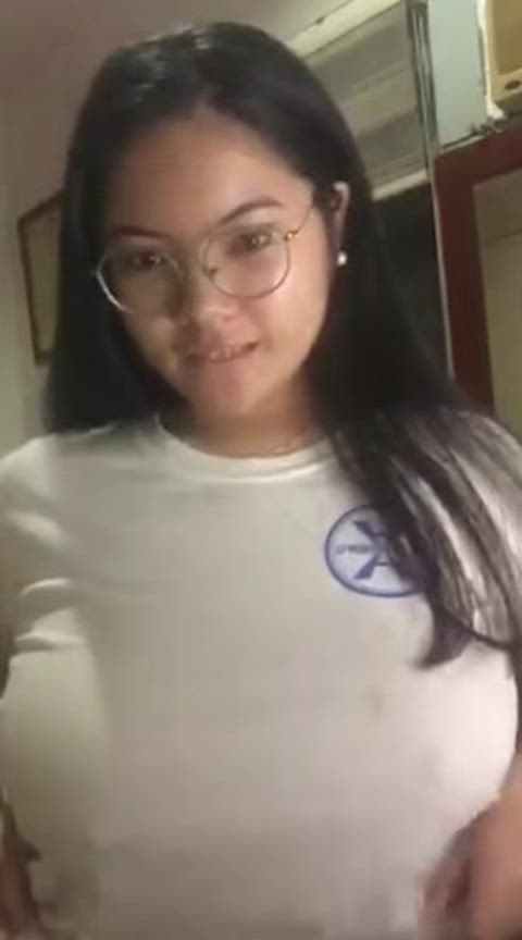 you say YES I'll send nudes for free but remember upvte first...