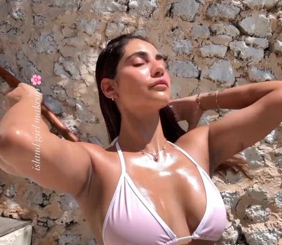 Radhika Seth
