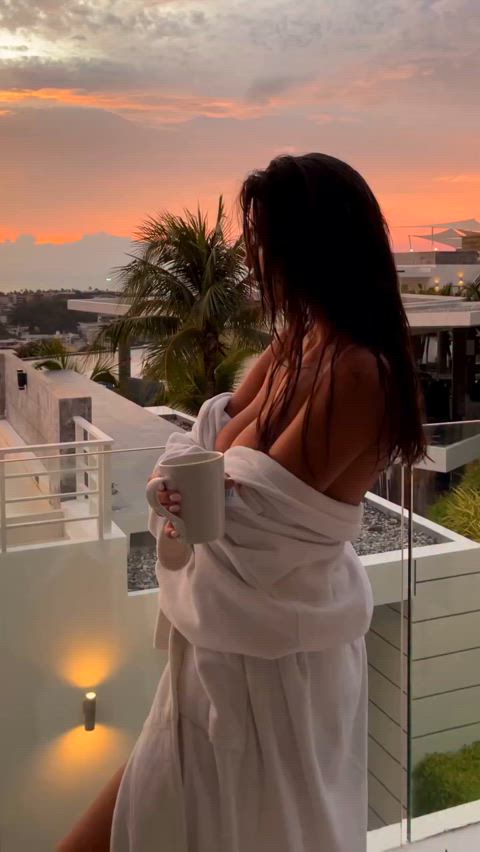 Sunset babe
