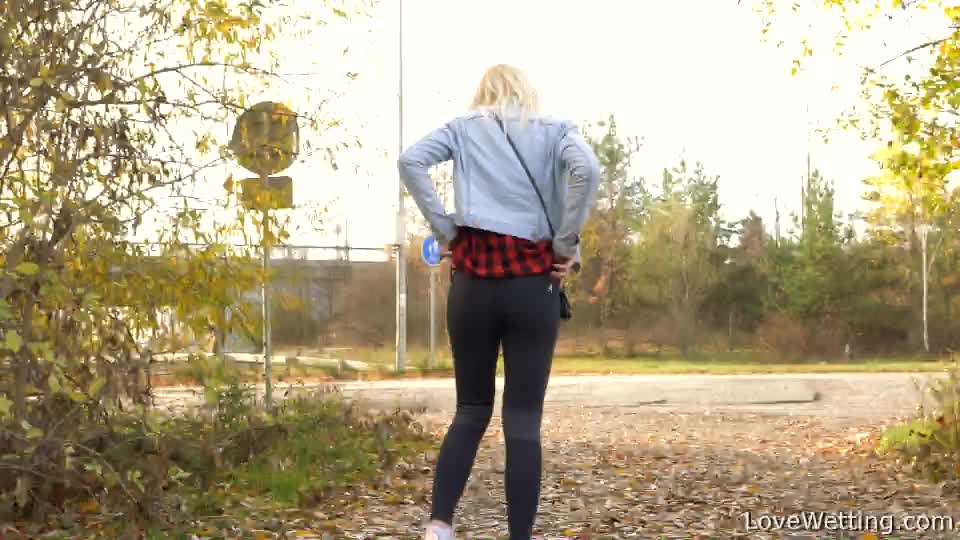 Tina Squats To Pee As Cars Pass By