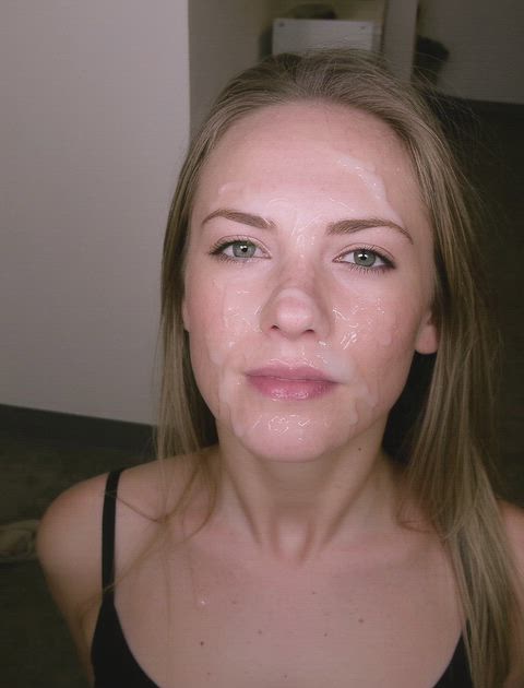 She received a facial every day for 2 years. Timelapse
