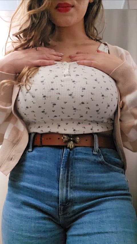 a peek and squish from your hot wife