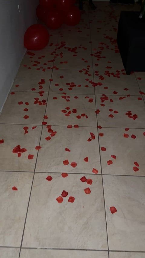 I surprised him with this Valentine's Day gift (first anal experience)