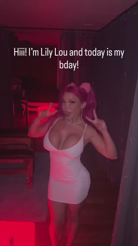 Lily Lou hosts her bday fan fuck party