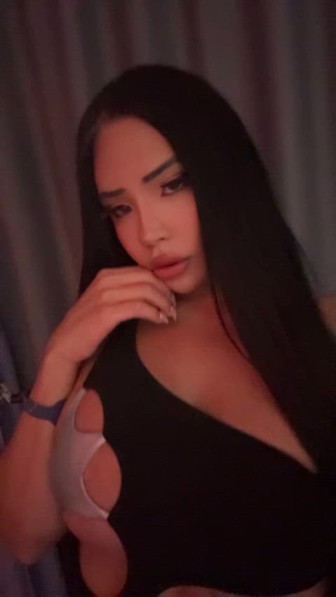 What’s your biggest turnon when meeting someone new?